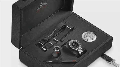 Распаковка OMEGA SPEEDMASTER MOONWATCH PROFESSIONAL CHRONOGRAPH 42MM Cal.1861