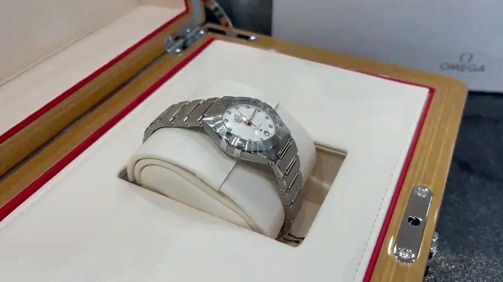 Часы наручные женские Omega Constellation Co‑Axial Master Chronometer 131.10.29.20.52.001